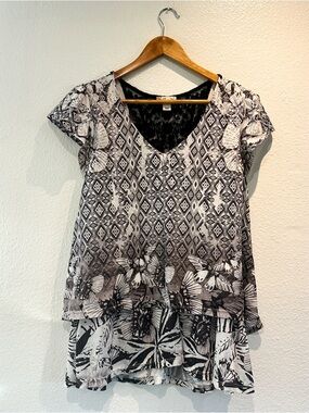 Layered Black & White Printed V-Neck Women’s Top